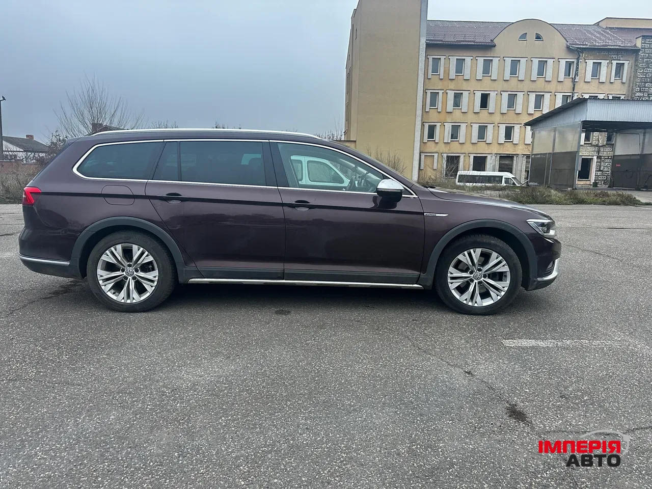 Volkswagen Passat - фото 5