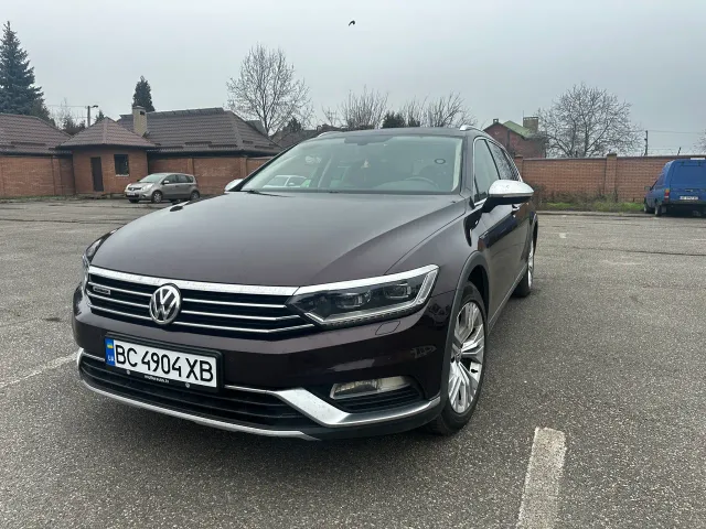 Volkswagen Passat - фото 1