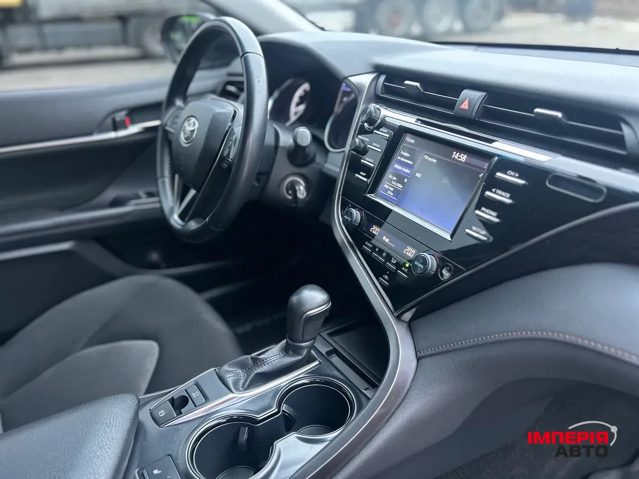 Toyota Camry - фото 8