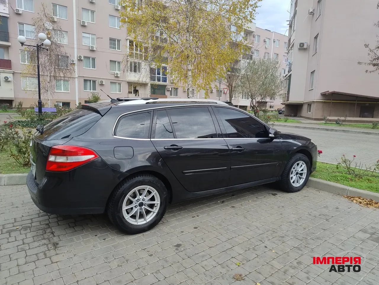 Renault Laguna - фото 2