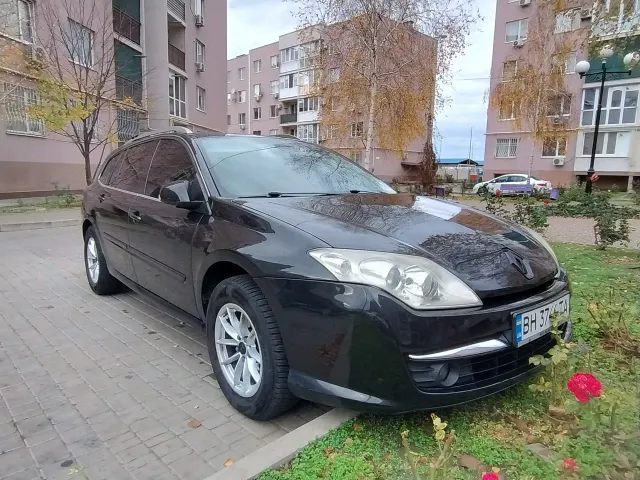 Renault Laguna - фото 3