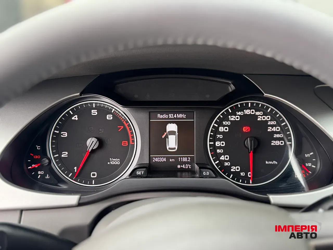 Audi A4 - фото 43