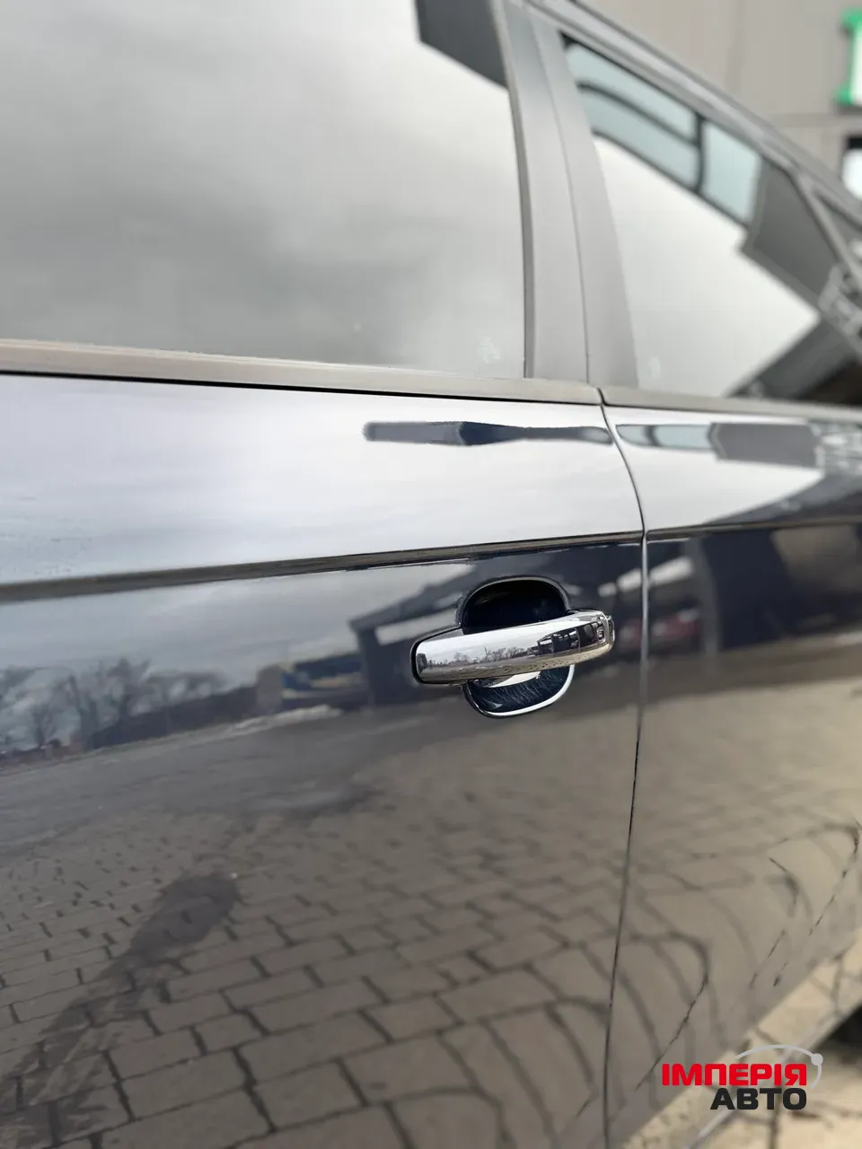 Audi A4 - фото 8