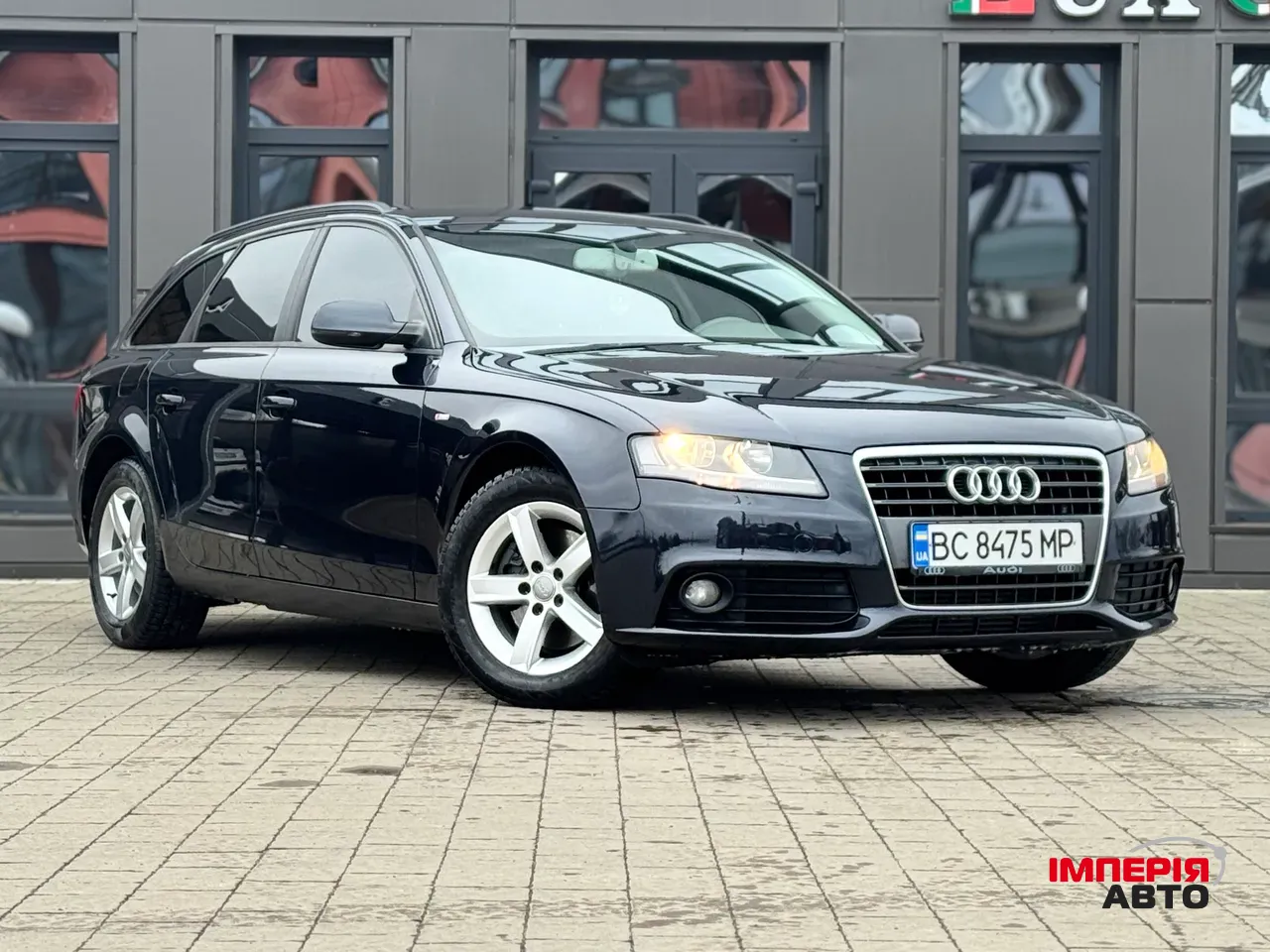 Audi A4 - фото 13