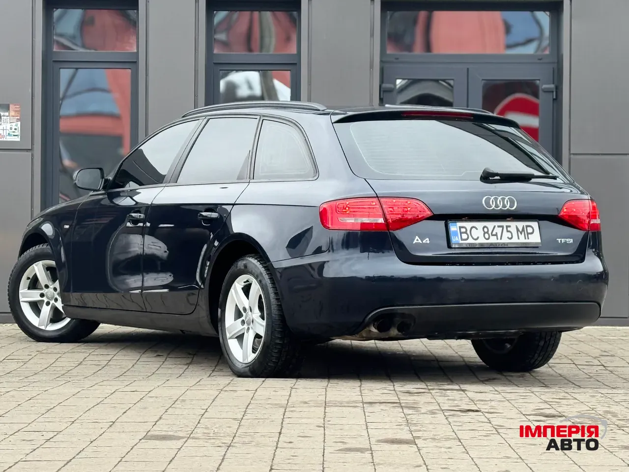 Audi A4 - фото 32