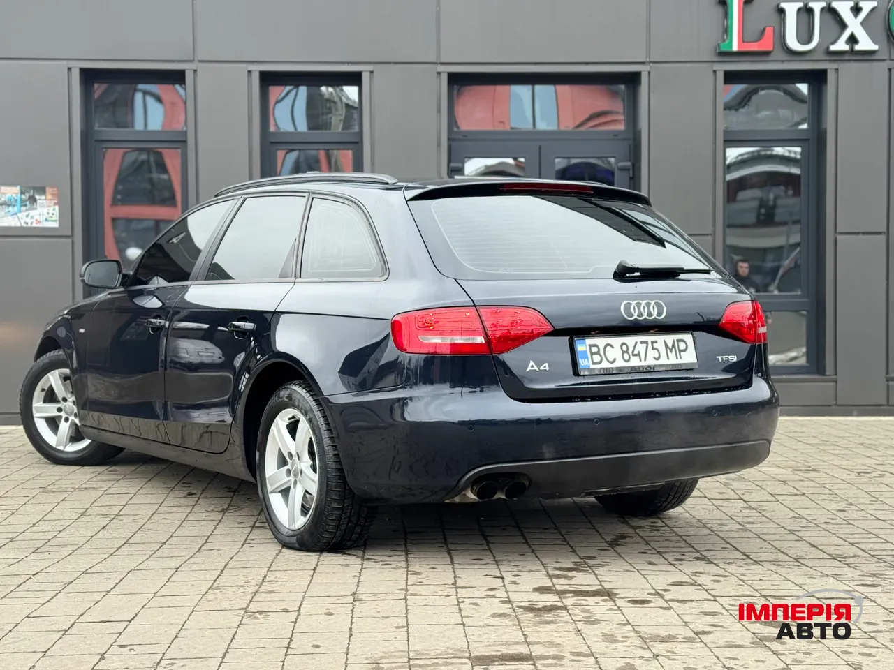 Audi A4 - фото 35