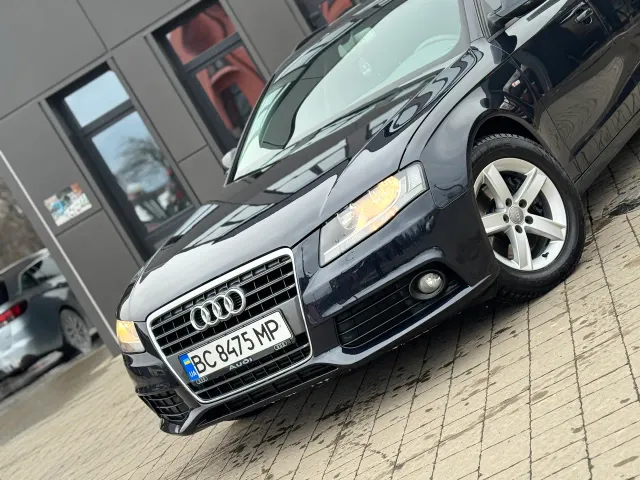 Audi A4 - фото 2