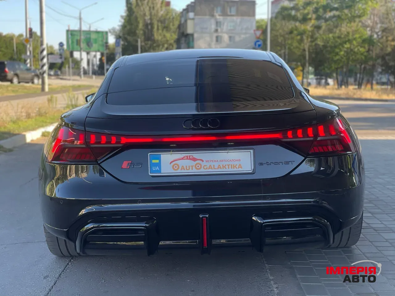 Audi RS e-tron GT - фото 8