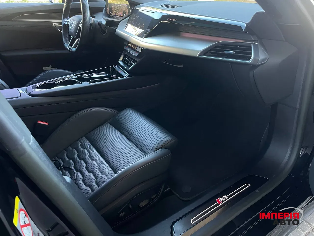 Audi RS e-tron GT - фото 19