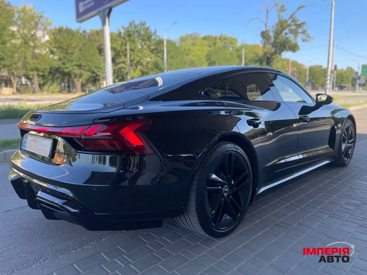Audi RS e-tron GT - фото 4