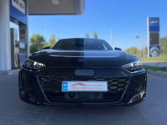 Audi RS e-tron GT - фото 3