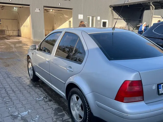 Volkswagen Bora - фото 4