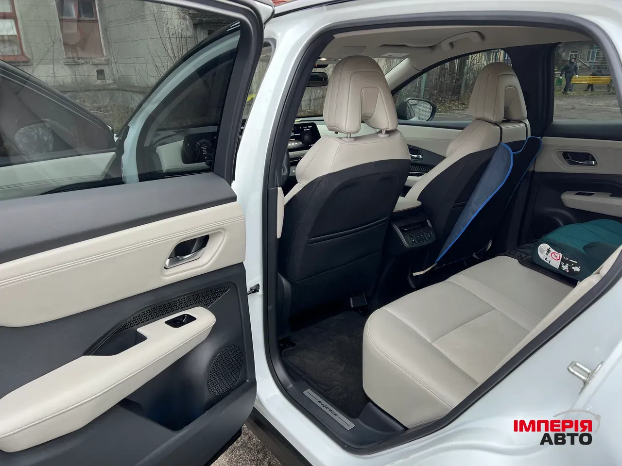 Nissan Ariya - фото 17