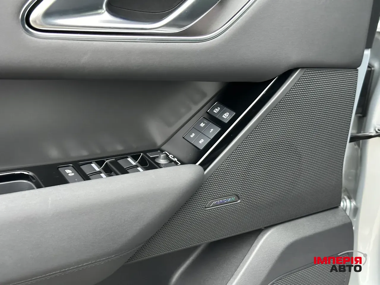 Land Rover Range Rover Velar - фото 23