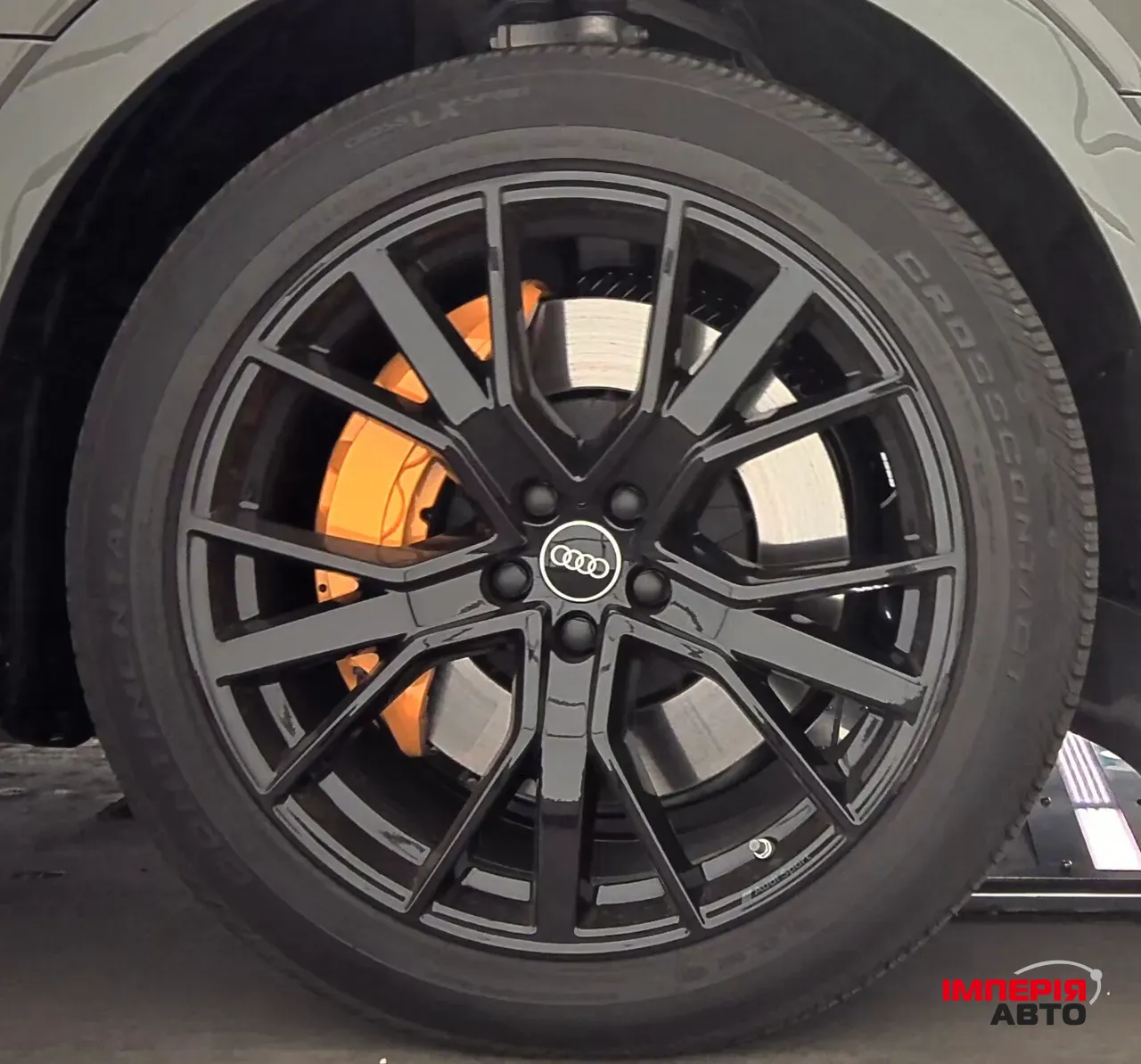 Audi e-tron - фото 24