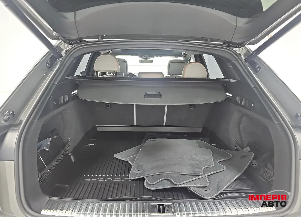 Audi e-tron - фото 28