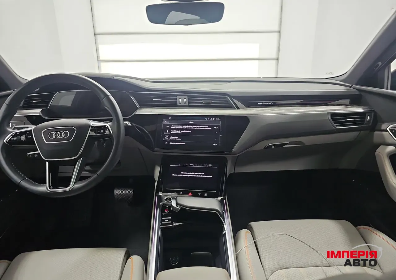 Audi e-tron - фото 20
