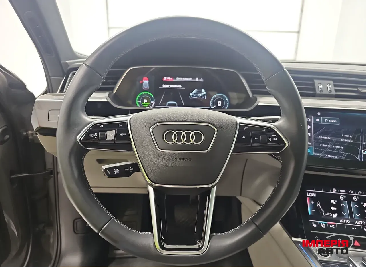 Audi e-tron - фото 18