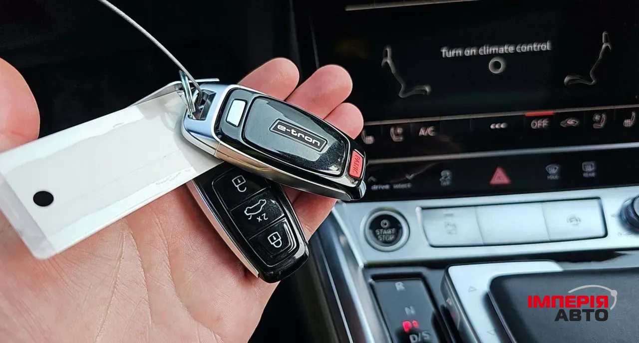 Audi e-tron - фото 30