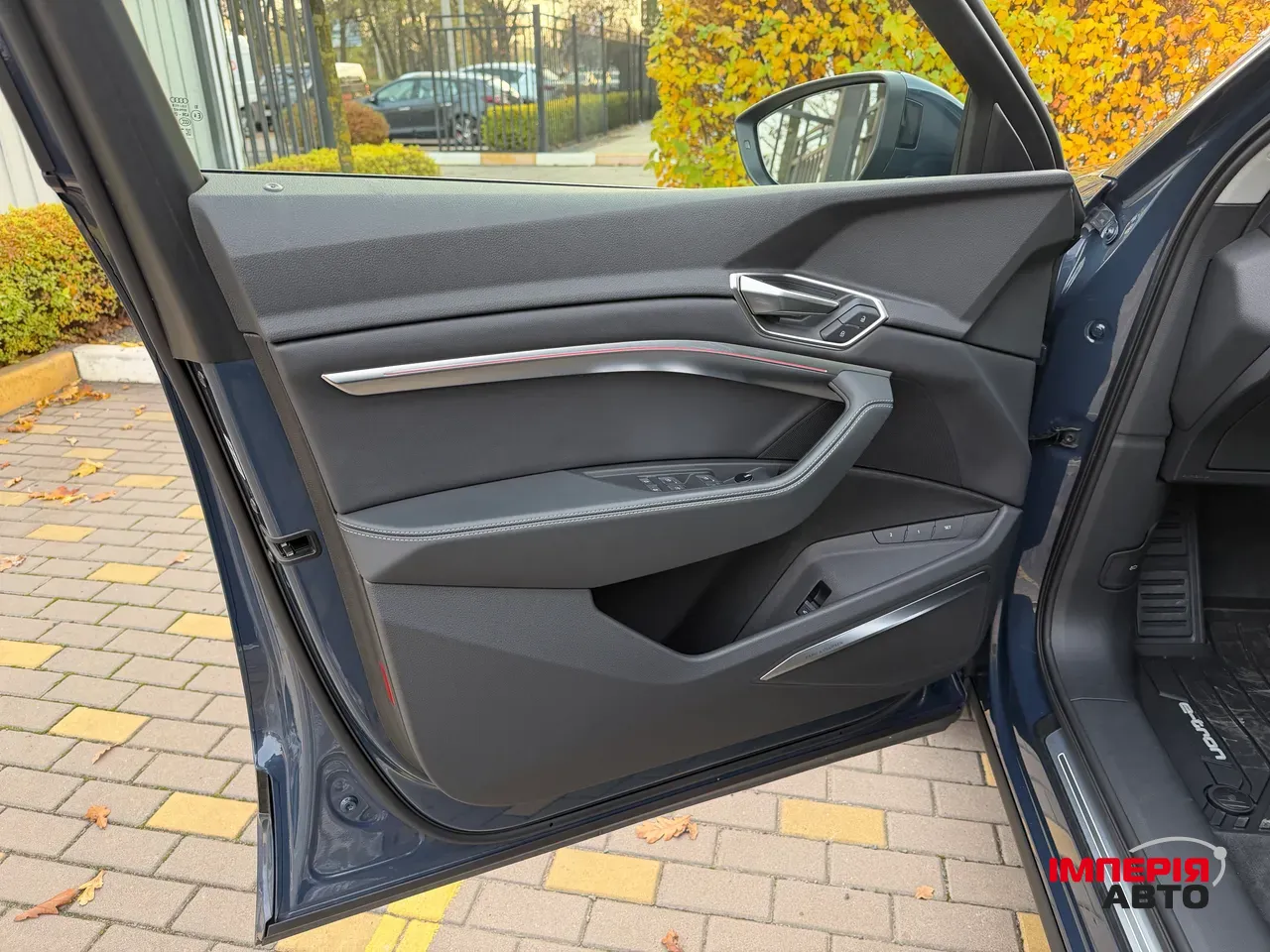 Audi Q8 e-tron - фото 16