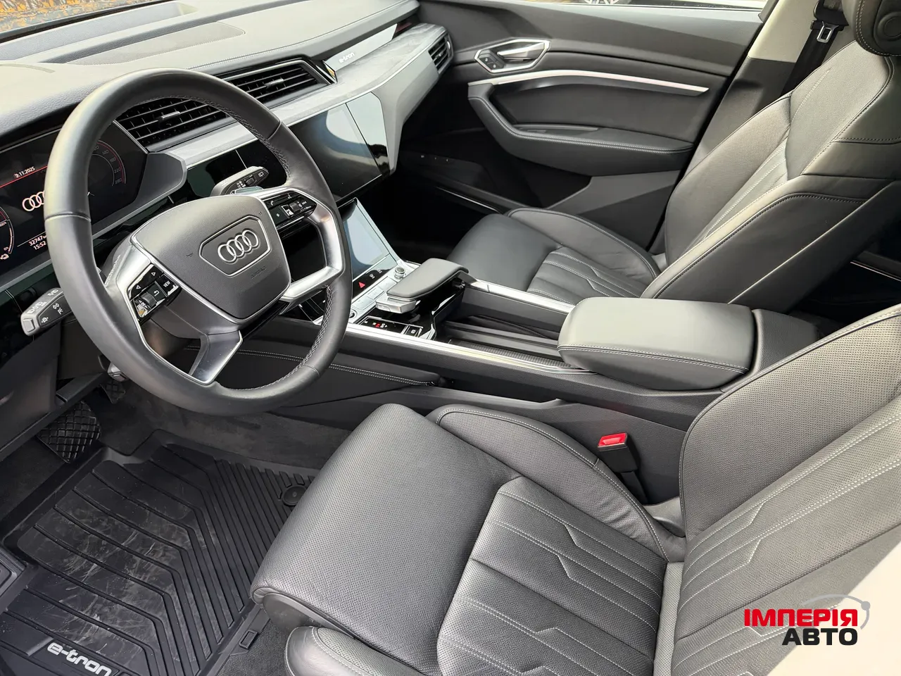 Audi Q8 e-tron - фото 10