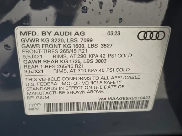 Audi Q8 e-tron - фото 2