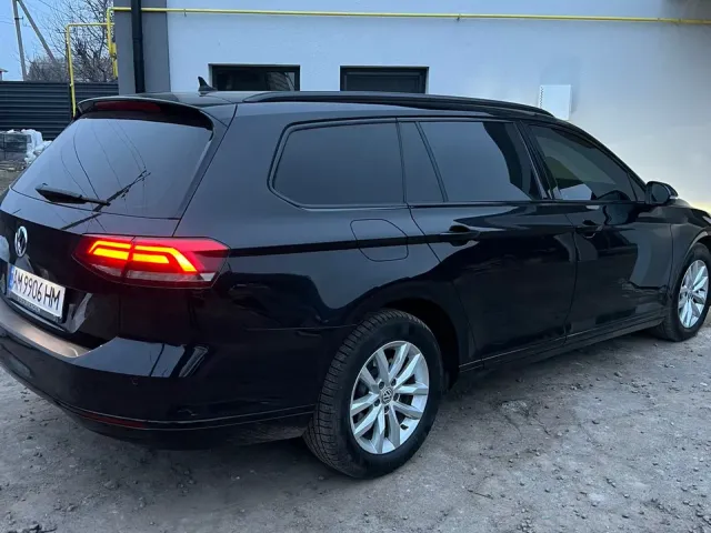 Volkswagen Passat - фото 2