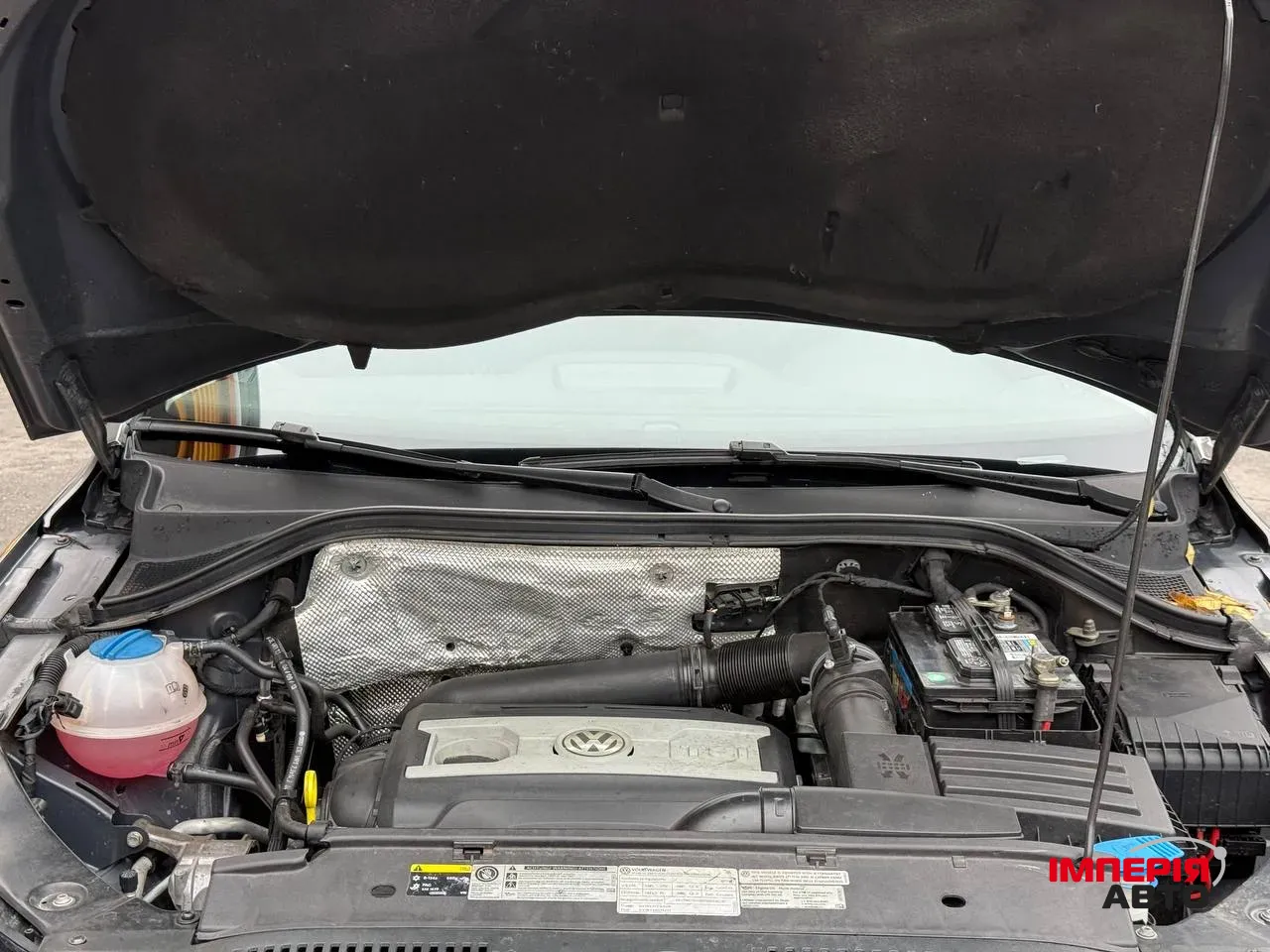 Volkswagen Tiguan - фото 11