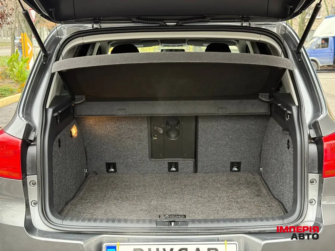 Volkswagen Tiguan - фото 12