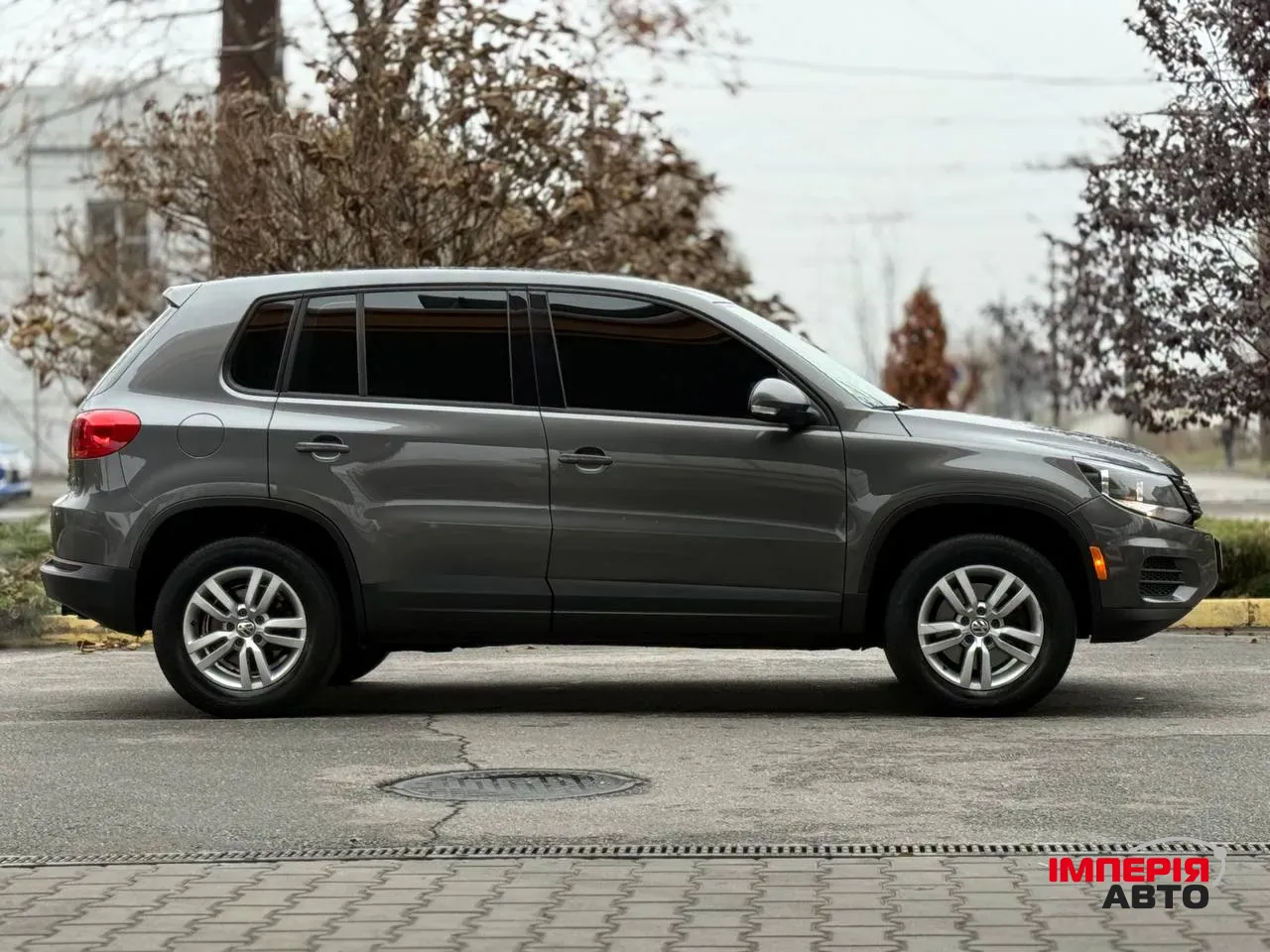 Volkswagen Tiguan - фото 6