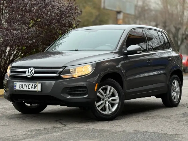 Volkswagen Tiguan - фото 1