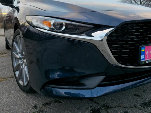 Mazda 3 - фото 2