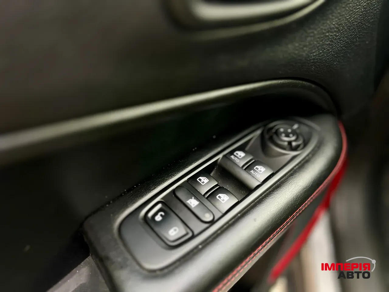 Jeep Compass - фото 31