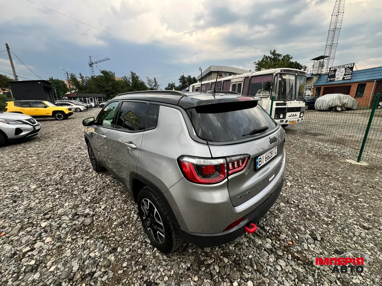 Jeep Compass - фото 2