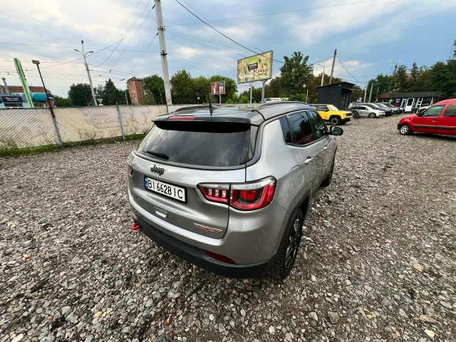 Jeep Compass - фото 3