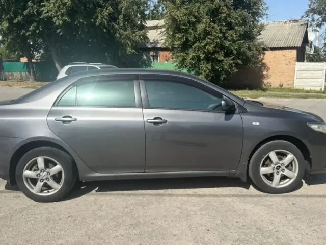 Toyota Corolla - фото 3