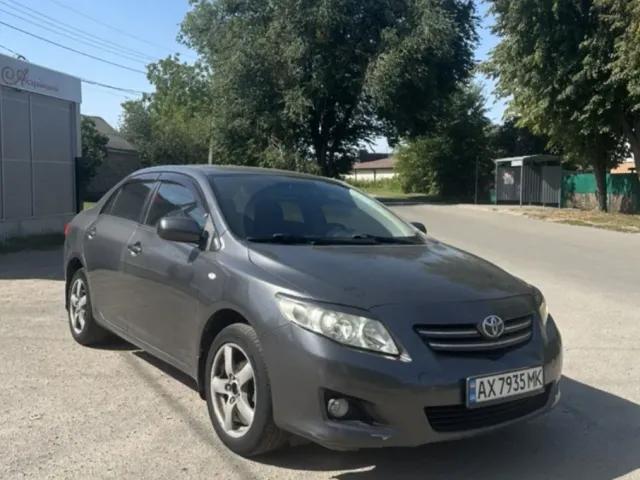 Toyota Corolla - фото 2