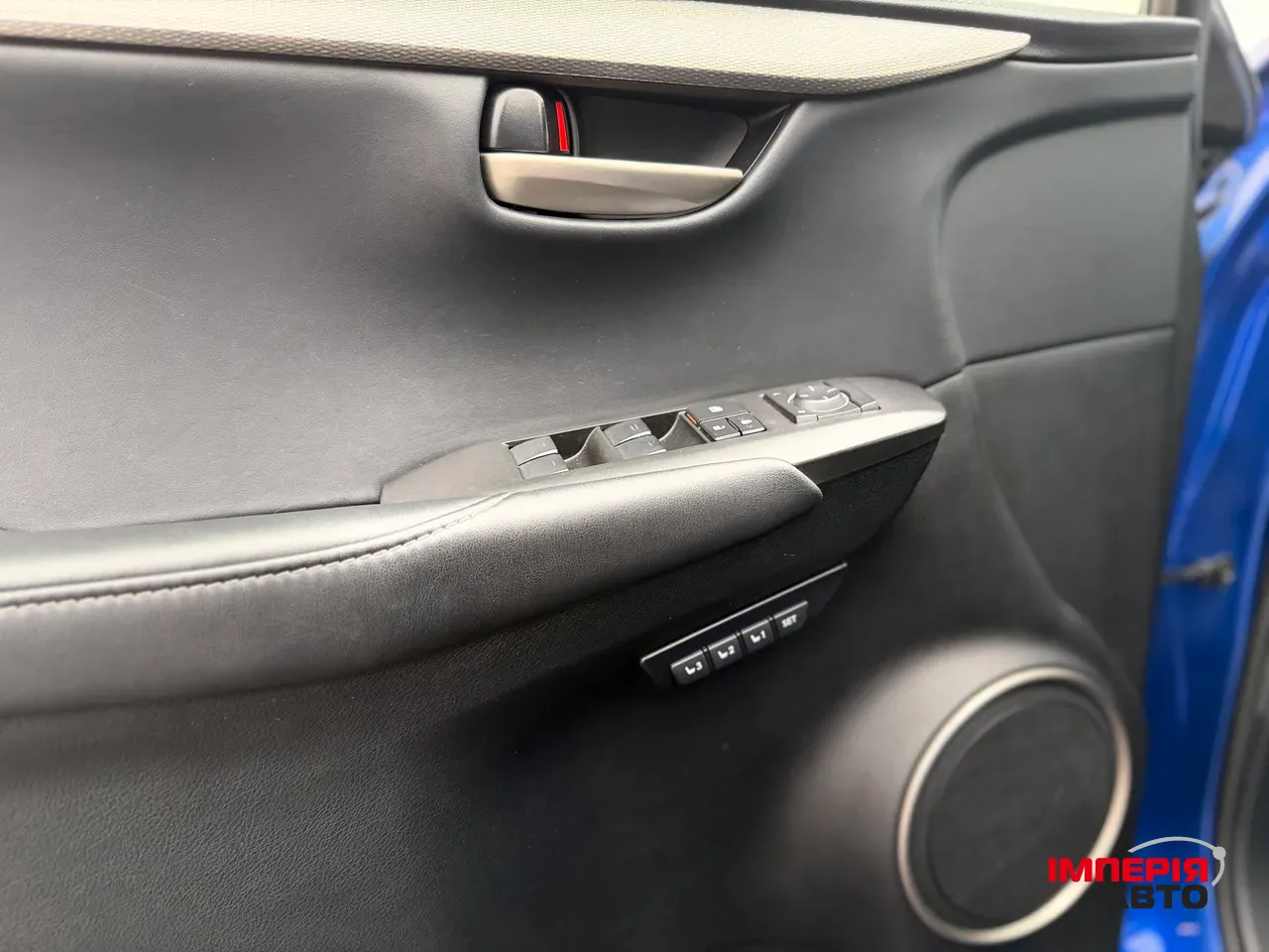 Lexus NX - фото 14