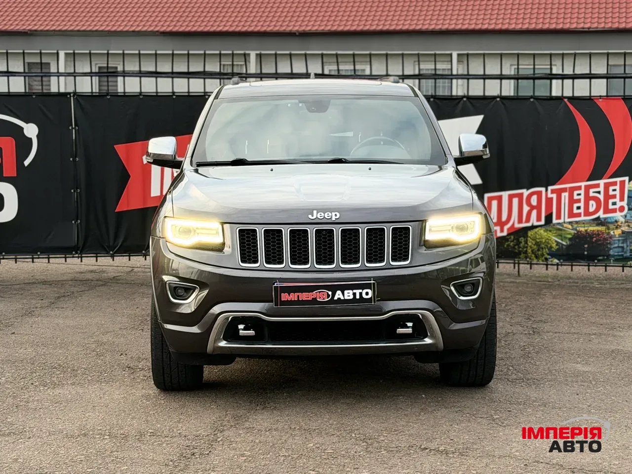 Jeep Grand Cherokee - фото 2