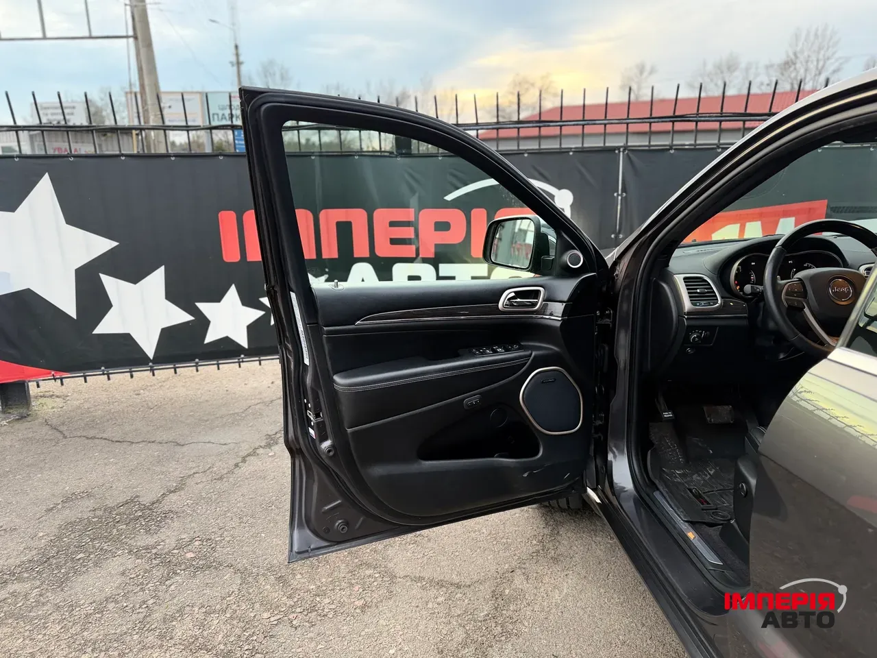 Jeep Grand Cherokee - фото 7