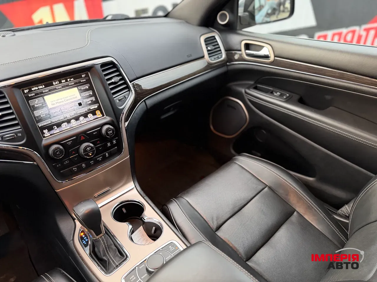 Jeep Grand Cherokee - фото 10