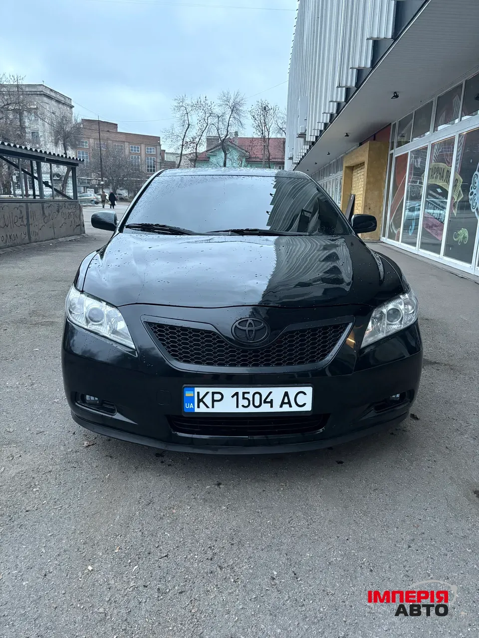 Toyota Camry - фото 1