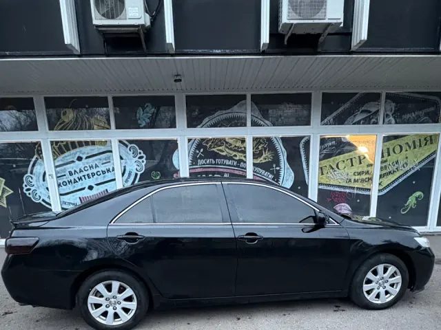 Toyota Camry - фото 4