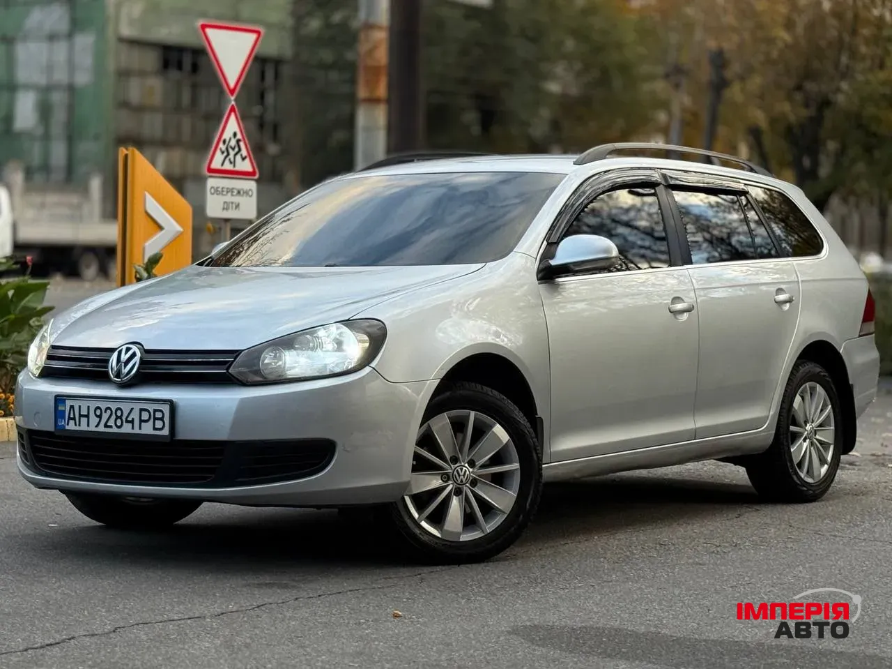 Volkswagen Jetta - фото 1