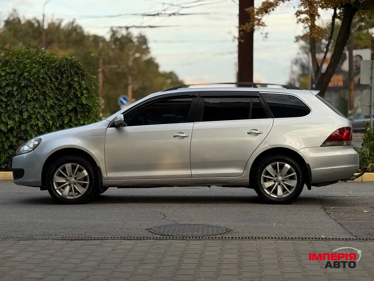 Volkswagen Jetta - фото 2