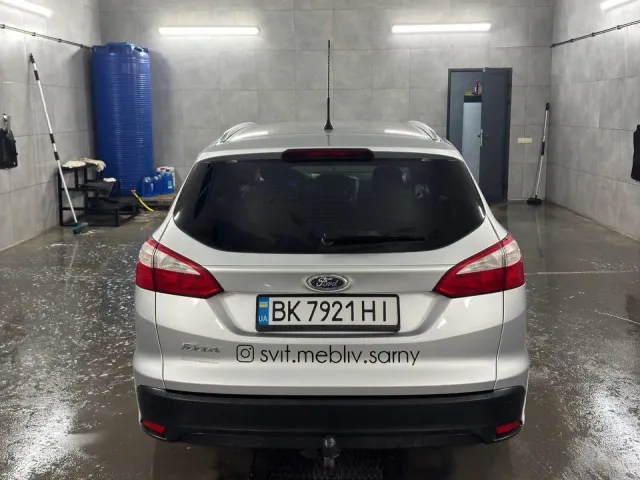 Ford Focus - фото 4