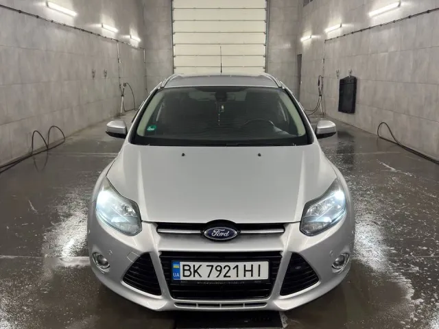 Ford Focus - фото 3