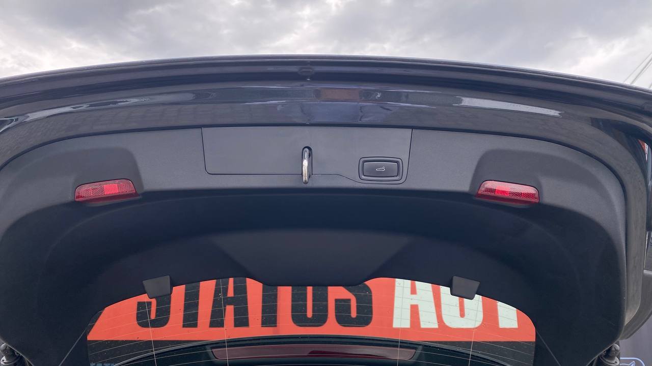 Porsche Taycan - фото 14