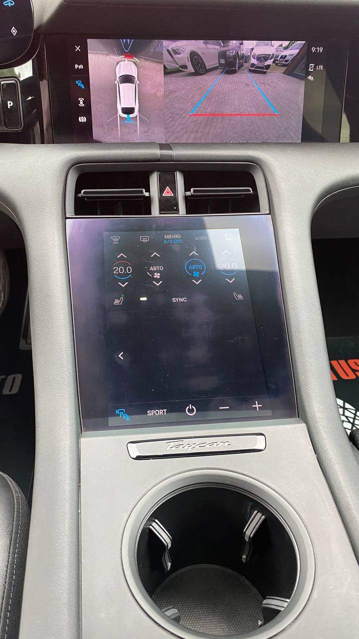 Porsche Taycan - фото 29