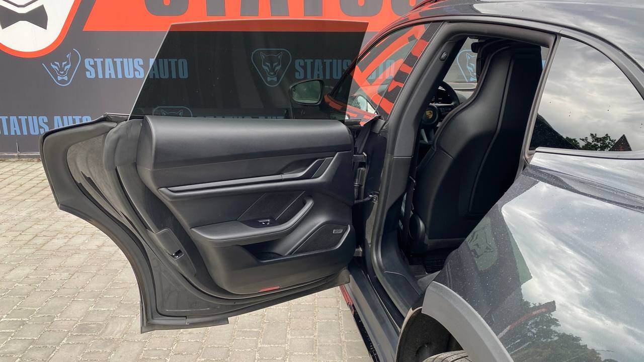 Porsche Taycan - фото 9